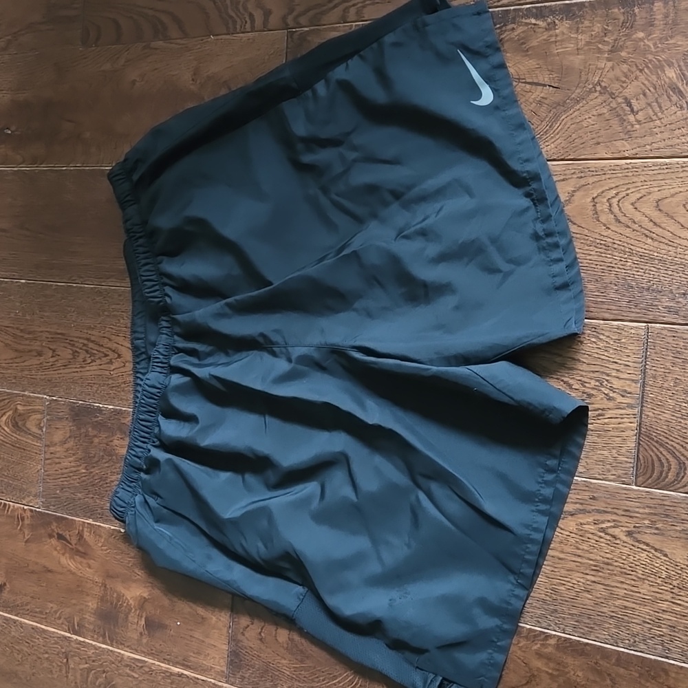 Men’s Black Nike Dry fit shorts Pockets Large